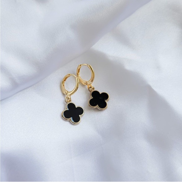 🌸3/$25 🆕 Gold and Black Enamel Lucky Clover Huggie Hoop Dangle Earrings - Picture 6 of 11